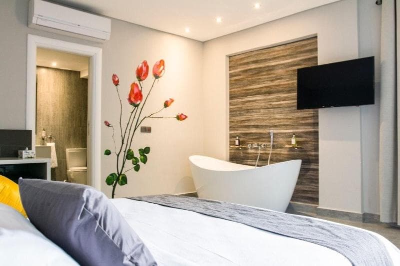 Urbano Hotel 5
