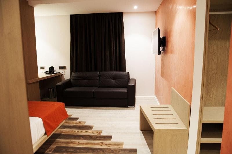 Sv Chrome Hotel 4