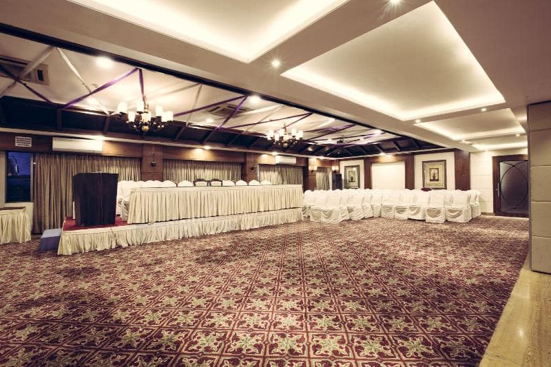 Hotel Express Inn main