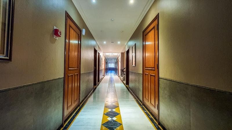 Hotel Express Inn 5