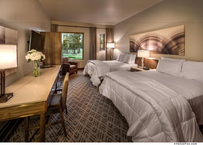 The Lodge At Nakoma 5