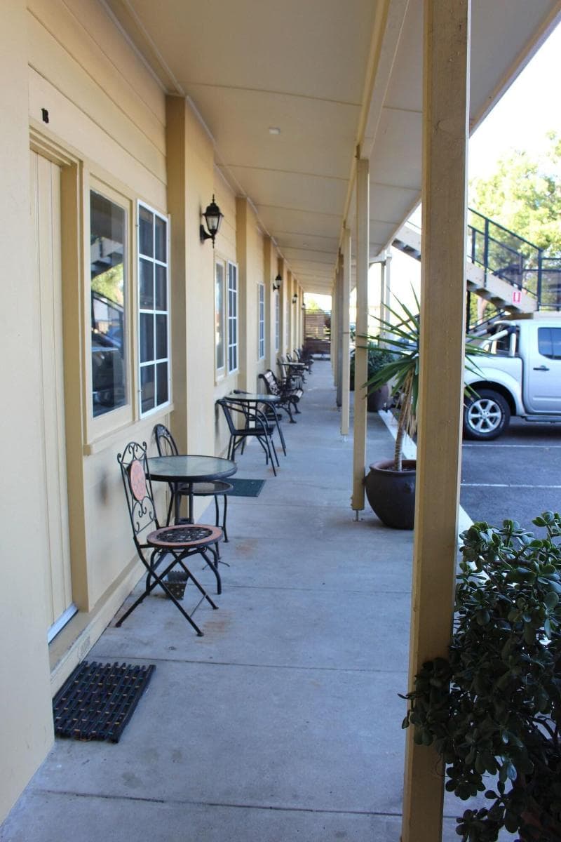 Squid Ink Motel 4