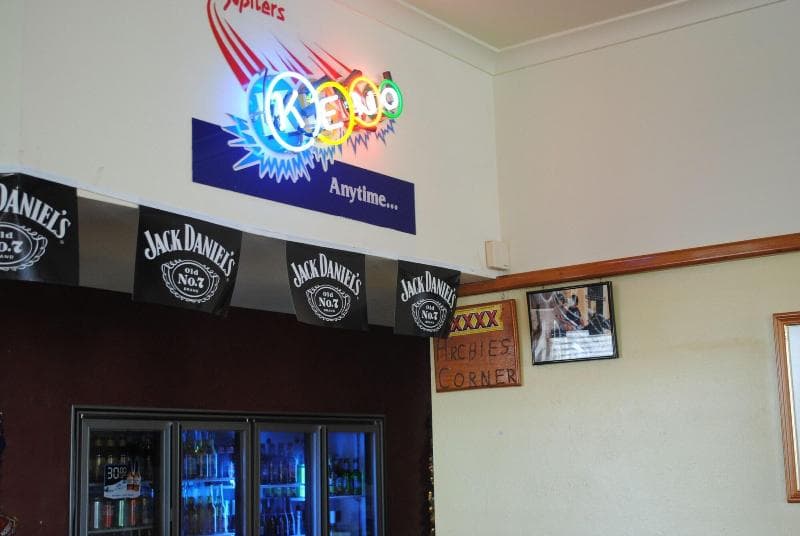 The Horse & Jockey Hotel 5
