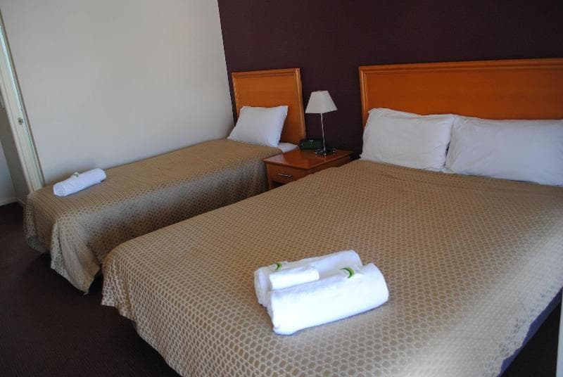 The Horse & Jockey Hotel 4