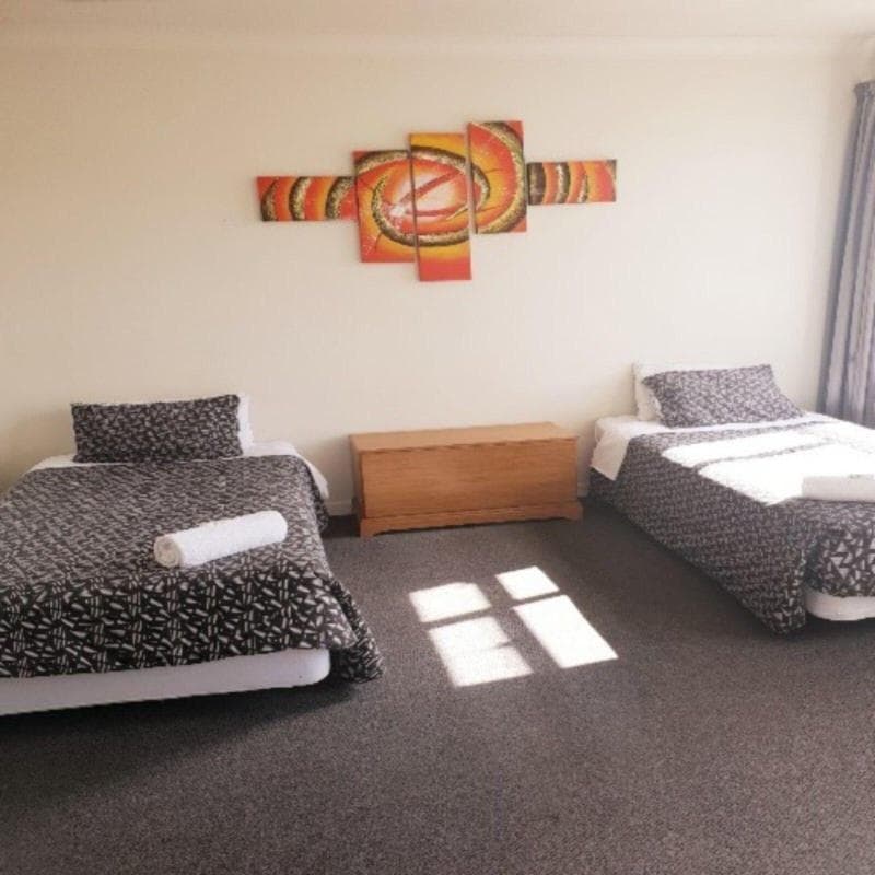 Horse And Jockey Inn 4
