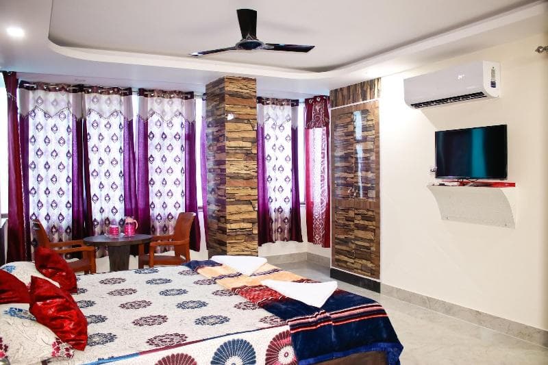 Gkm Grand Hotel 2