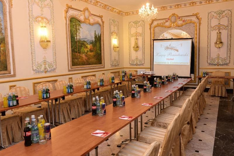 Hotel Książę Poniatowski main