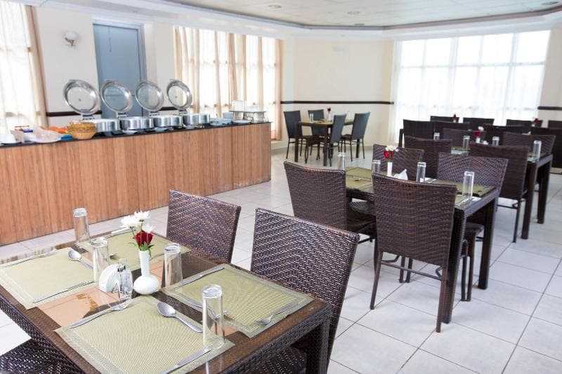 Mayfair Hotel 4