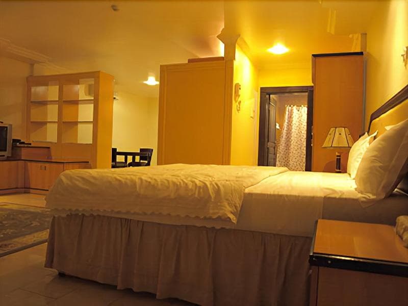 Mayfair Hotel 5