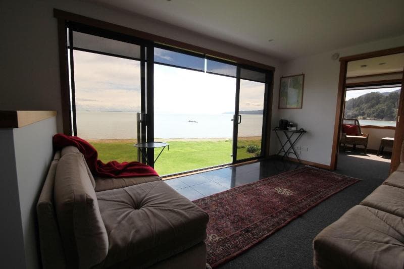 Te Puru Beach Lodge (Adults Only) 2