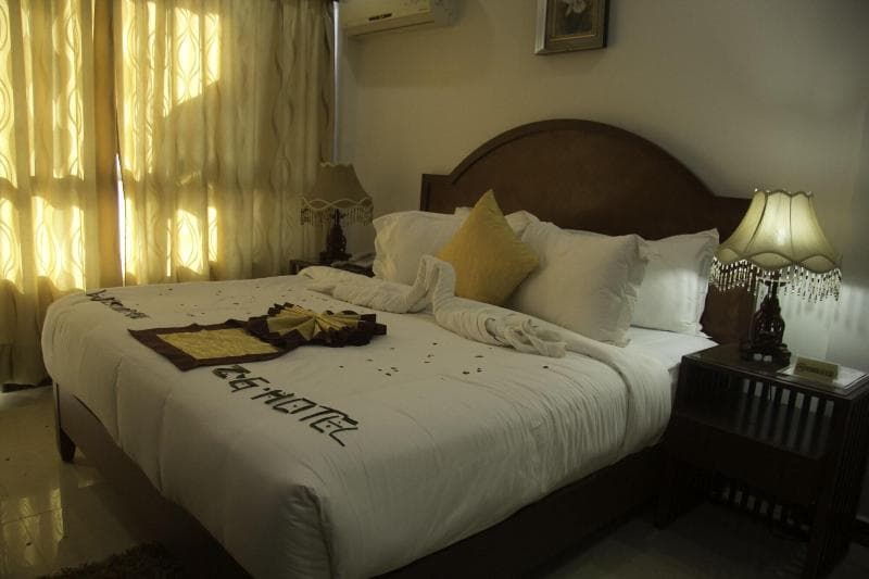 Zimbo Golden Hotel 5