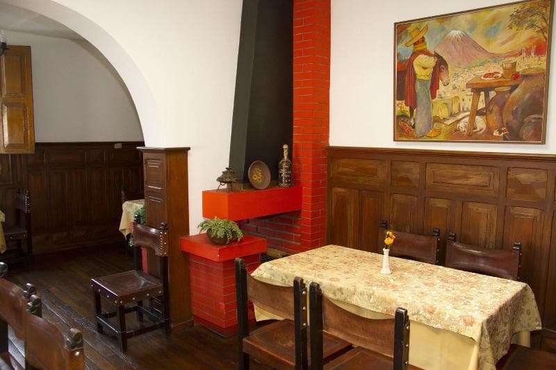 Las Mercedes Hostal Residencial 4