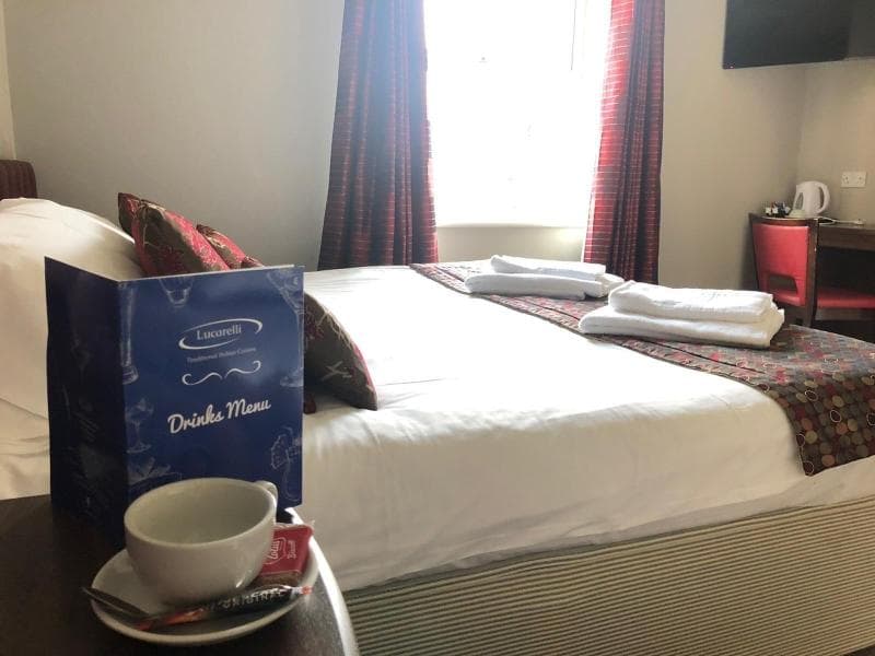 The Hare & Five Hounds Hotel 4