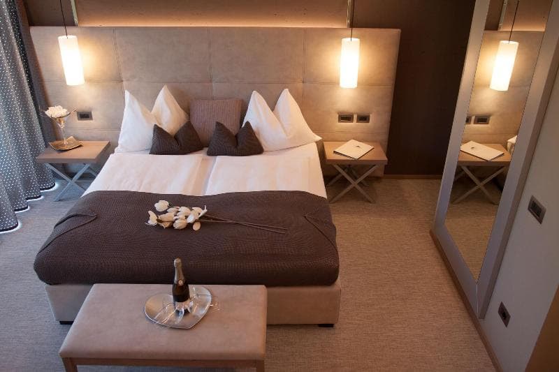 The Lodge Hotel 5