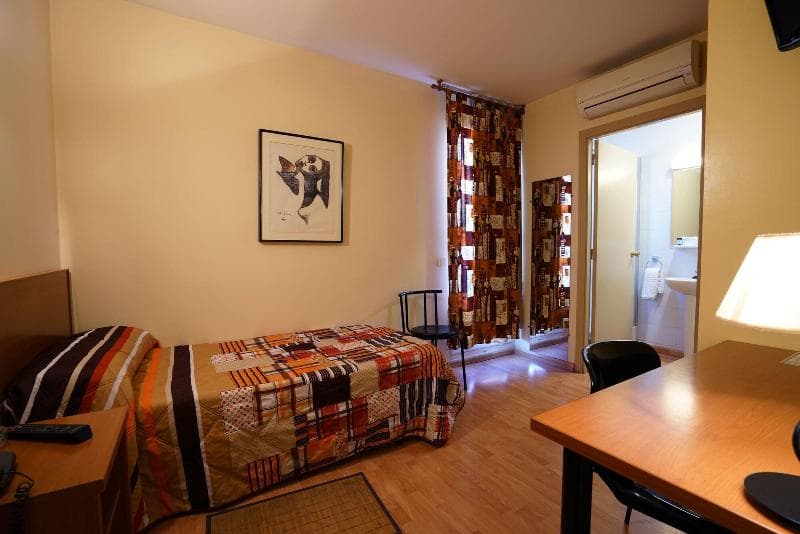 Hotel Esplugues 5