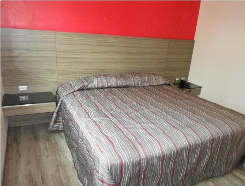 Hotel Dharma 3