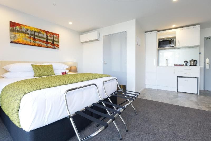 2 On Whiteleigh Motel 3