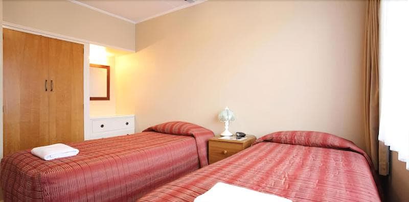 Coachman's Inn Motor Lodge 4