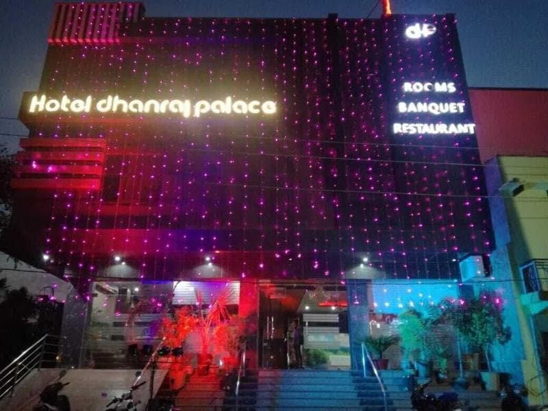 Hotel Dhanraj Palace 5