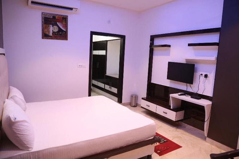Hotel Dhanraj Palace 3