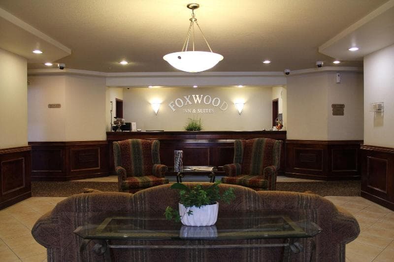 Foxwood Inn And Suites 4