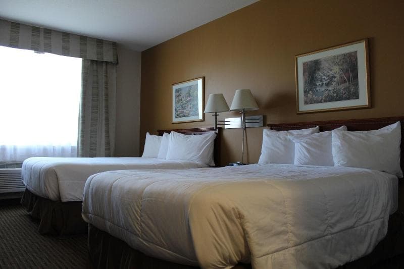 Foxwood Inn And Suites 3
