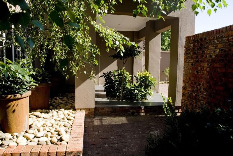 The Crown Guest House 4