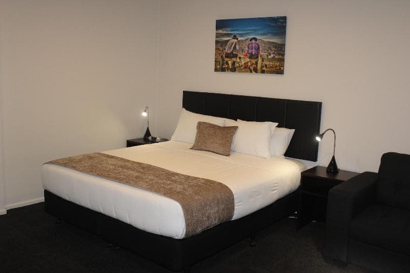 Riverlea Motel main