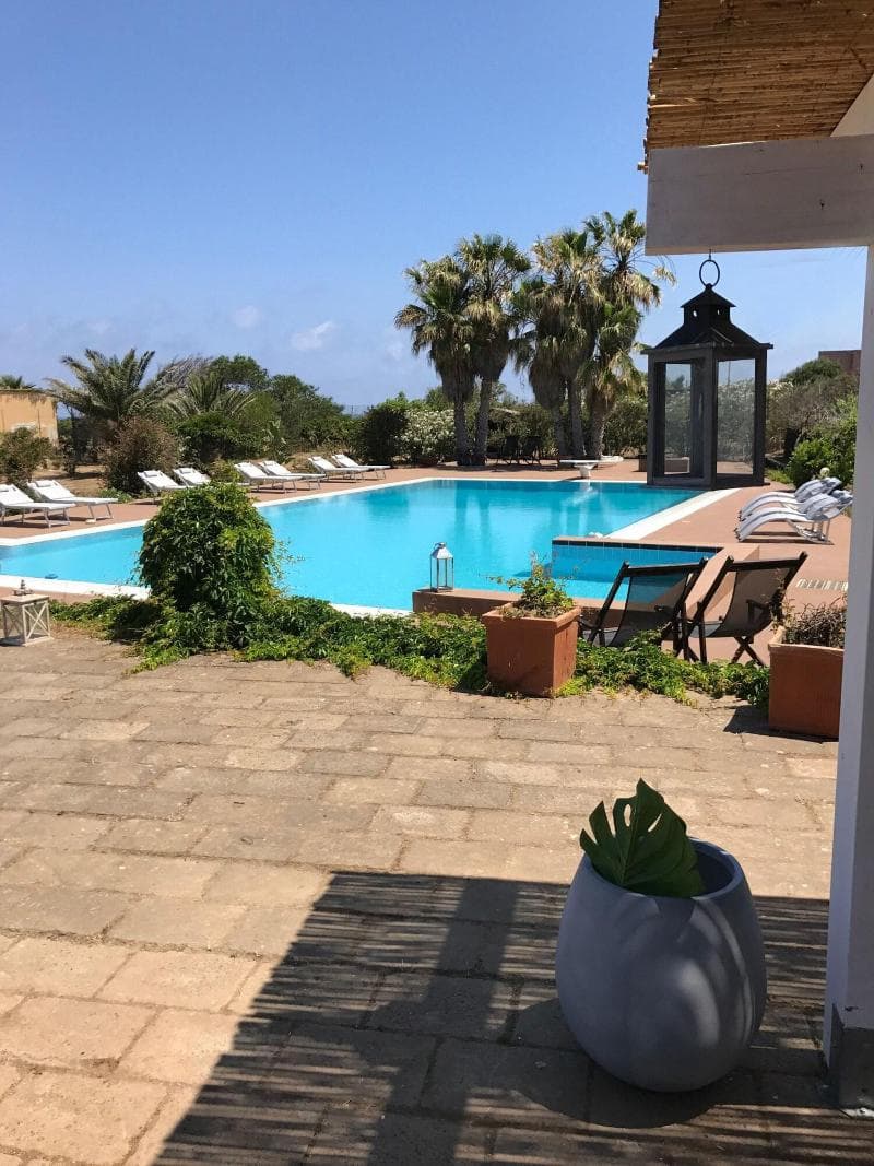 Le Lanterne Resort main