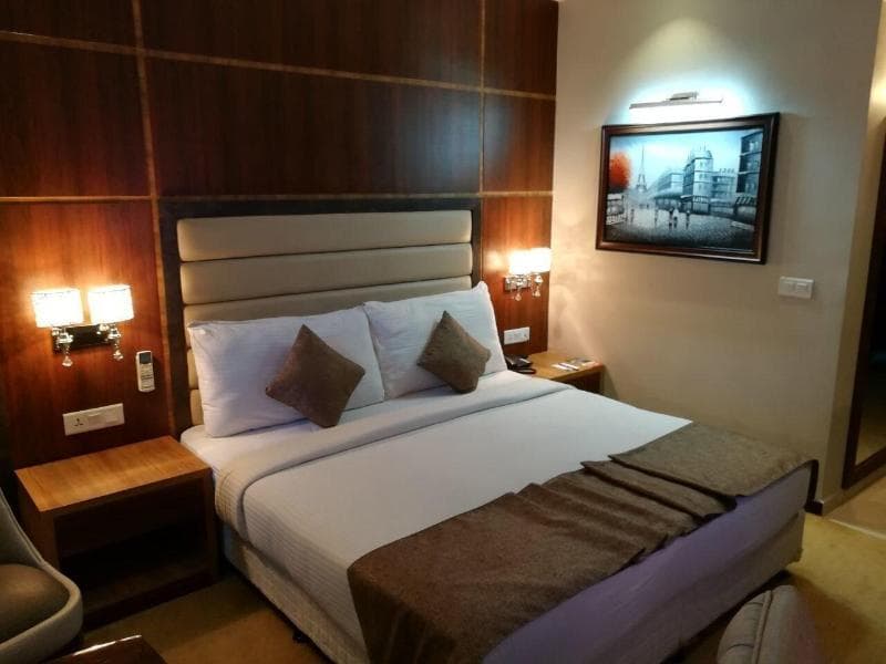 Hide Away Suites 5