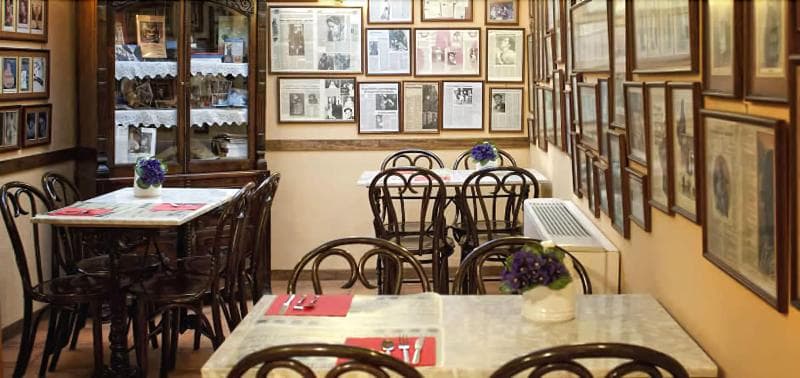 Hostal Santa Agueda main