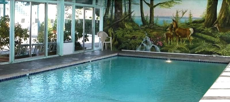 Slumber Lodge Motel 1