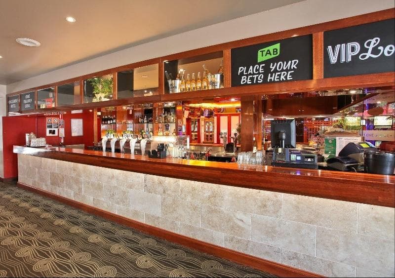 Kingsgrove Hotel 3