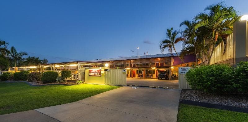 Winter Sun Motel 3