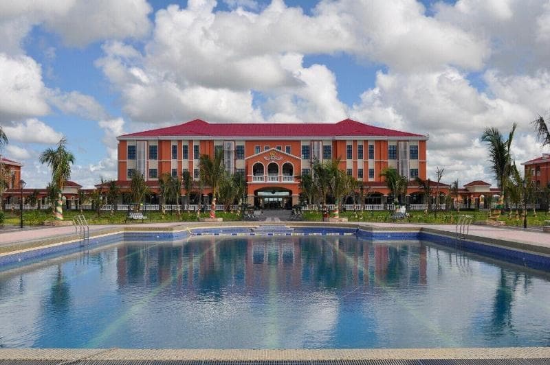 Golden Peacock Resort Hotel 2