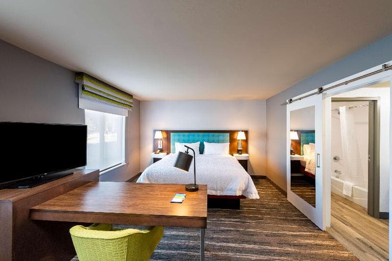 Hampton Inn & Suites Keller Town Center 4