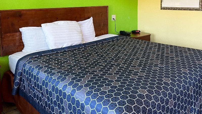 Royal Inn Linden 3