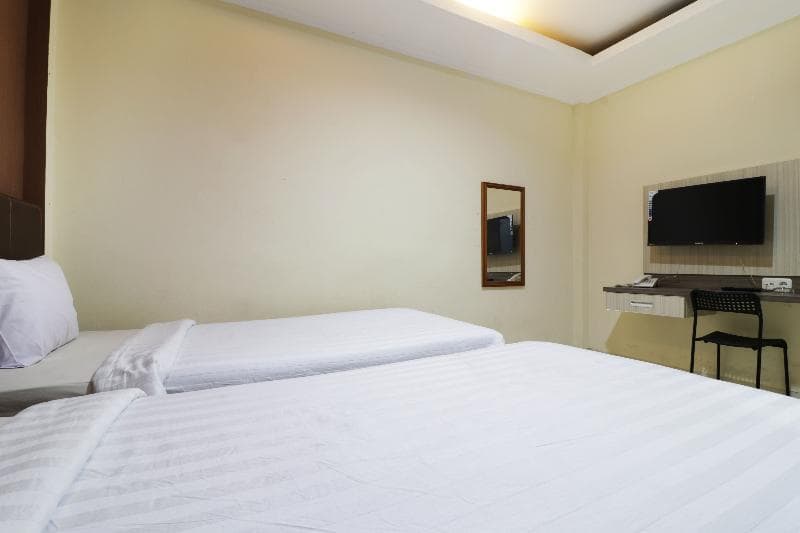 Hotel Istana Bungur main