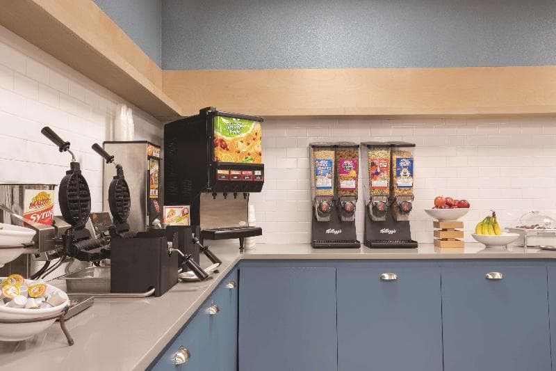 Country Inn & Suites By Radisson, North Little Roc 3