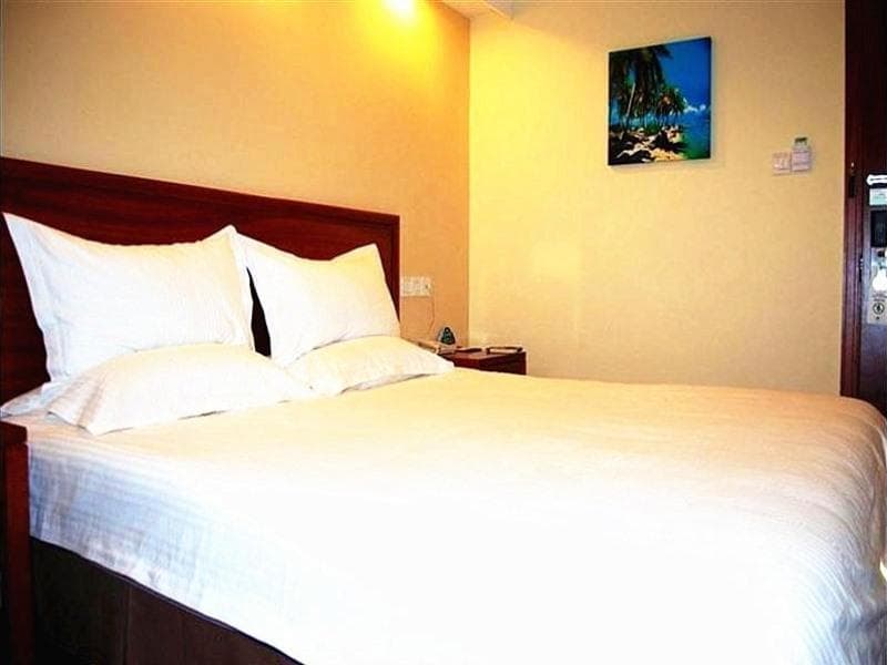 Greentree Inn Huaian Xuyi Bus Station Hotel 1