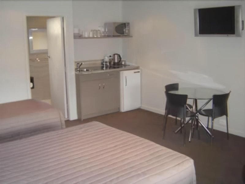 Bristol Motel main