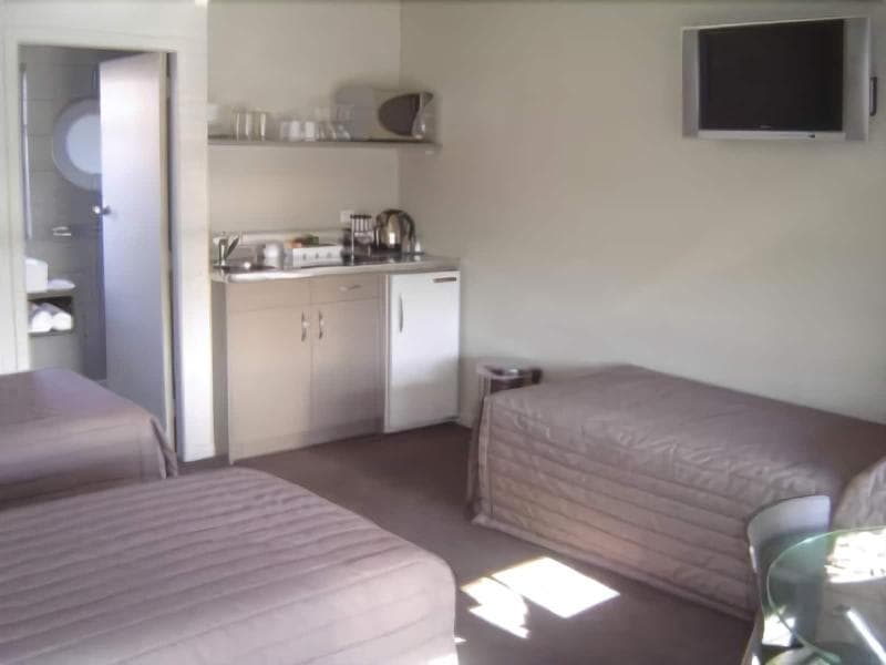 Bristol Motel 3
