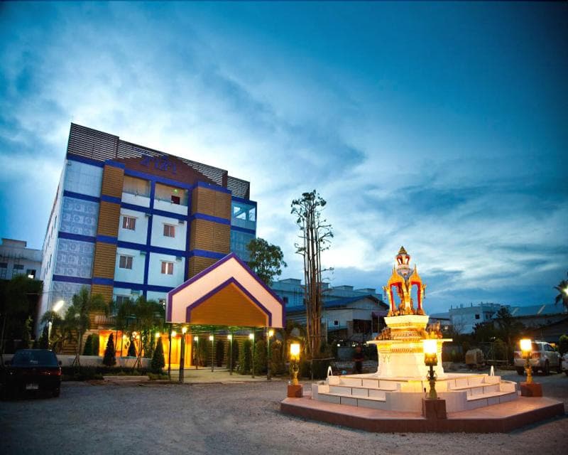 Zaza Hotel 5