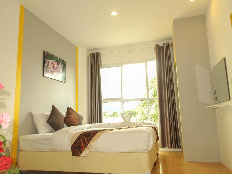 The Sunflower Holiday Hostel main