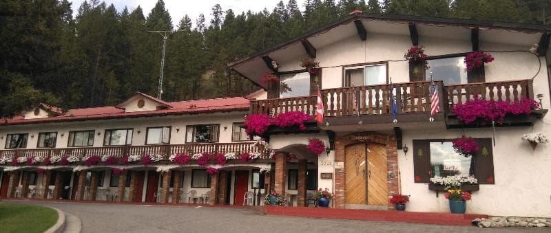 Gables Motel 5