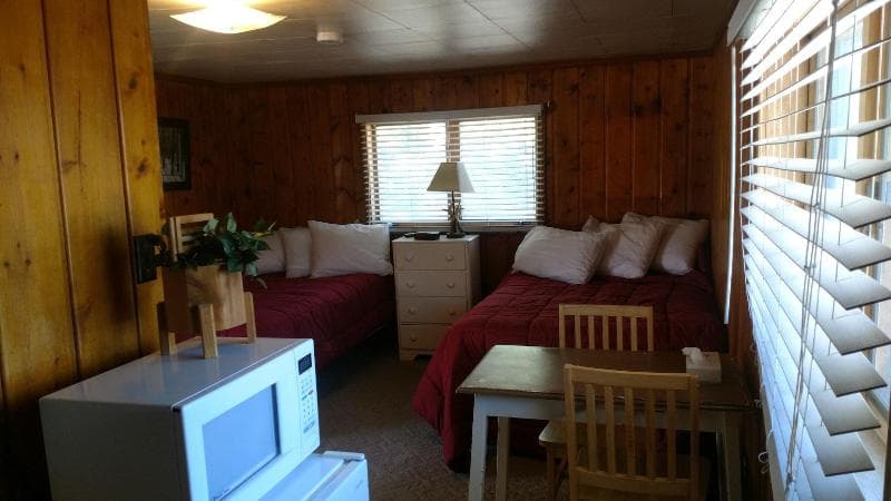 Roundtop Mountain Motel main