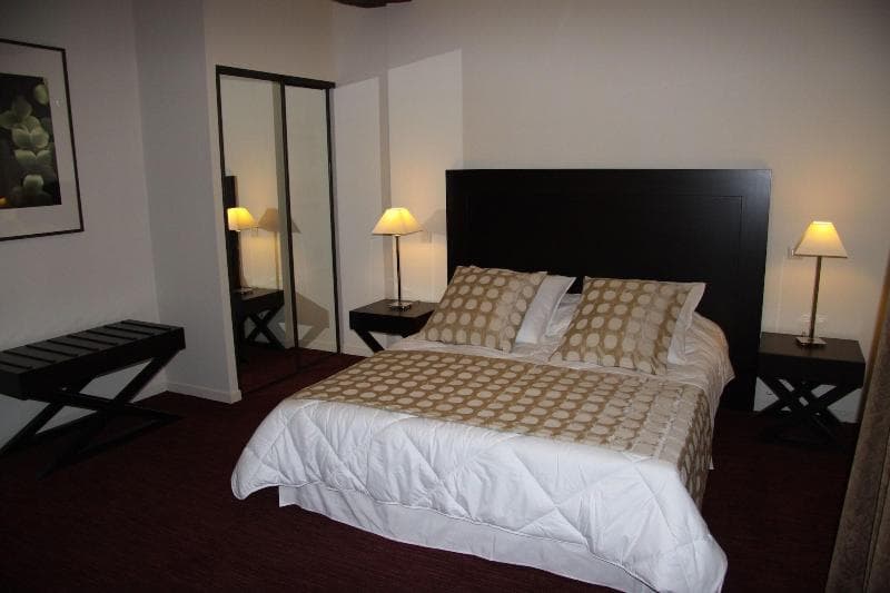 Hotel Burgevin 4