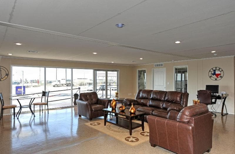 Instalodge Hotel & Suites 4