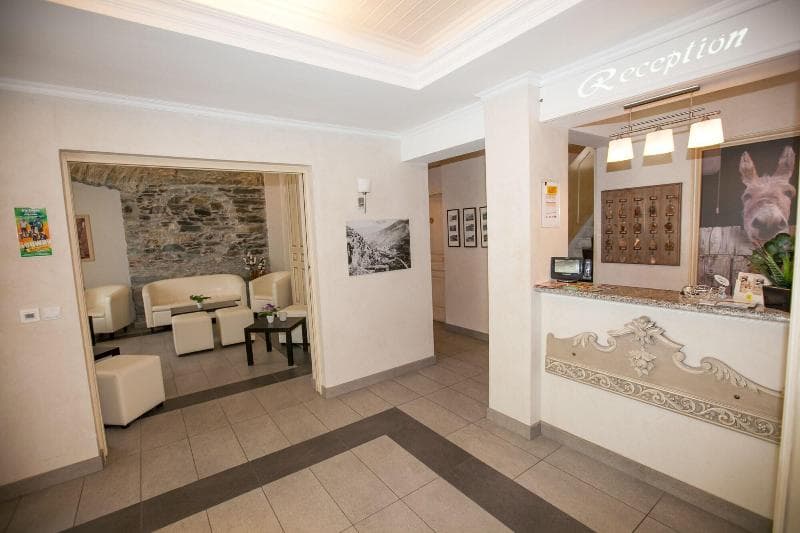 Le Mirval (Adults Only) 4