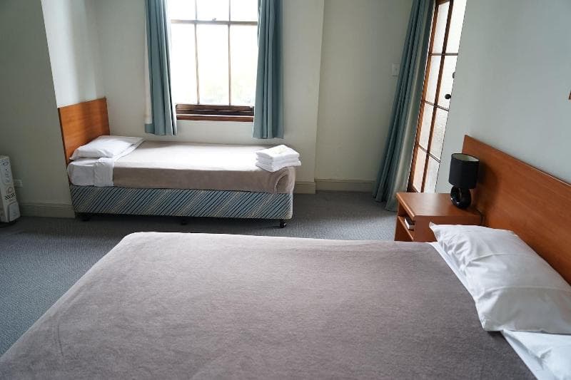 Hurstville Ritz Hotel 4